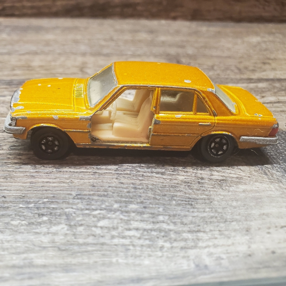 Mercedes Benz 450 SEL Vintage‎ Yat Ming 1061  Gold 1:64 1974